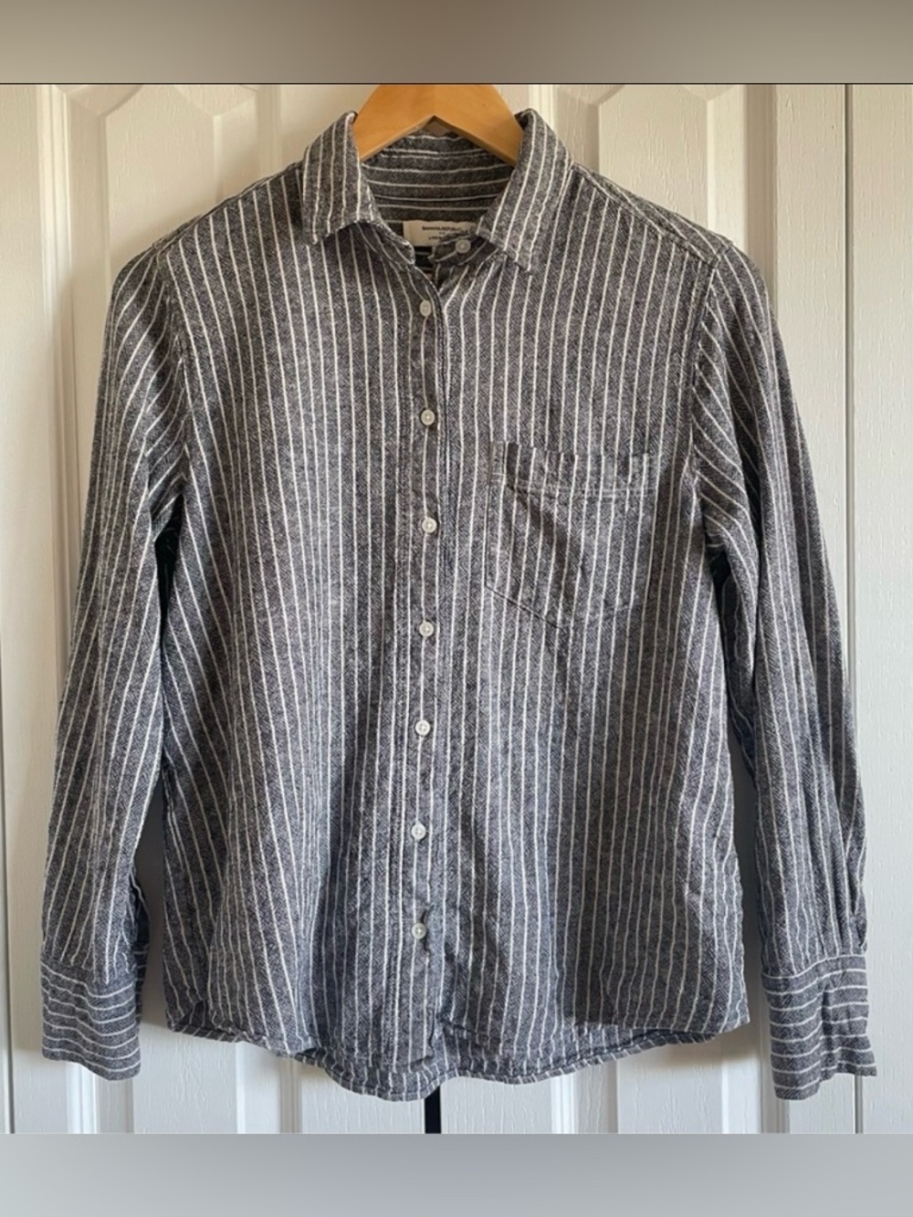 Banana Republic Linen Striped Shirt Women’s S Black White Button Classic Coastal